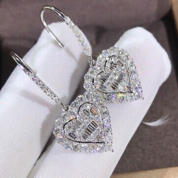 Jewelry - NEW White Gold Plated Heart Earrings